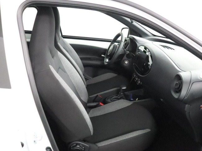 Toyota Aygo X - 1.0 VVT-i S-CVT Play