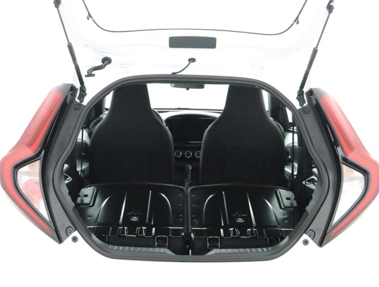 Toyota Aygo X - 1.0 VVT-i S-CVT Play 26