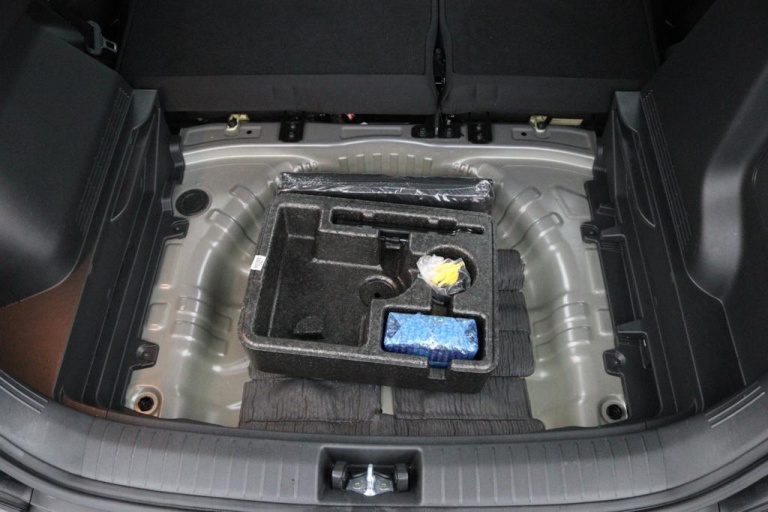 Hyundai Kona - 1.6 GDI HEV Fashion Design 28