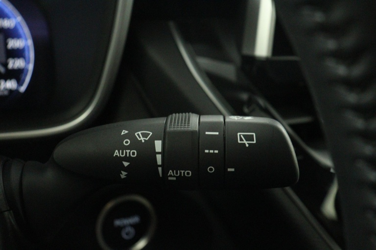 Toyota Corolla Cross - Hybrid 200 Dynamic Limited 32