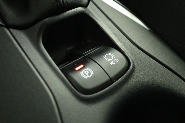 Toyota Corolla Cross - Hybrid 200 Dynamic Limited 45