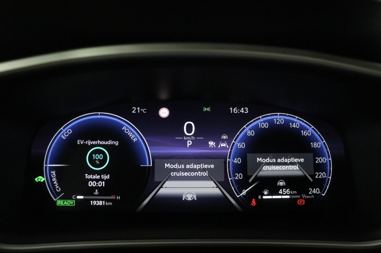 Toyota Corolla Cross - Hybrid 200 Dynamic Limited 6