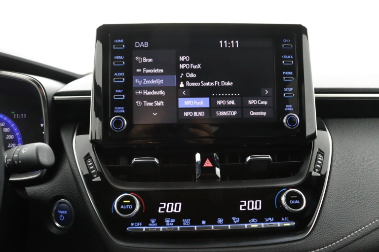 Toyota Corolla Touring Sports - 2.0 Hybrid Business Plus 15