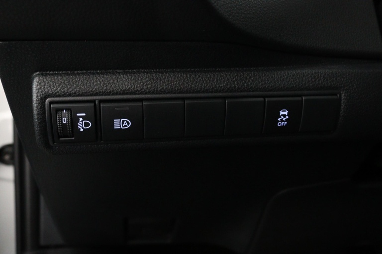 Toyota Corolla Touring Sports - 2.0 Hybrid Business Plus 33