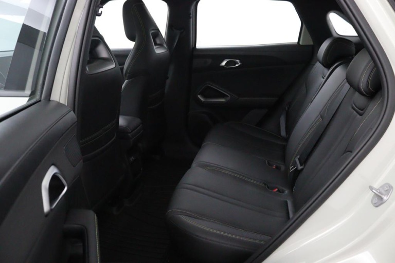 BYD ATTO 2 - Boost 45 kWh 18