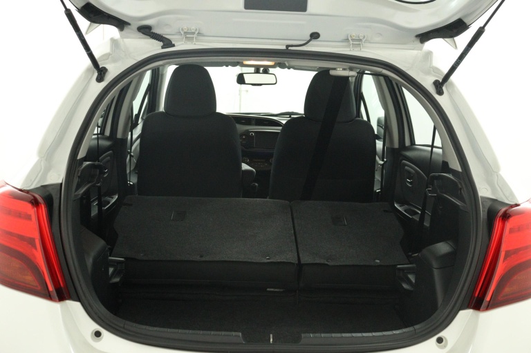 Toyota Yaris - 1.5 Hybrid Dynamic 26