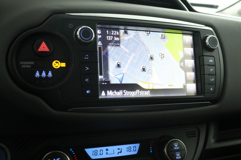 Toyota Yaris - 1.5 Hybrid Dynamic 27
