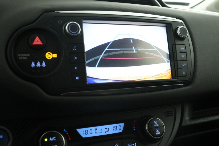 Toyota Yaris - 1.5 Hybrid Dynamic 9