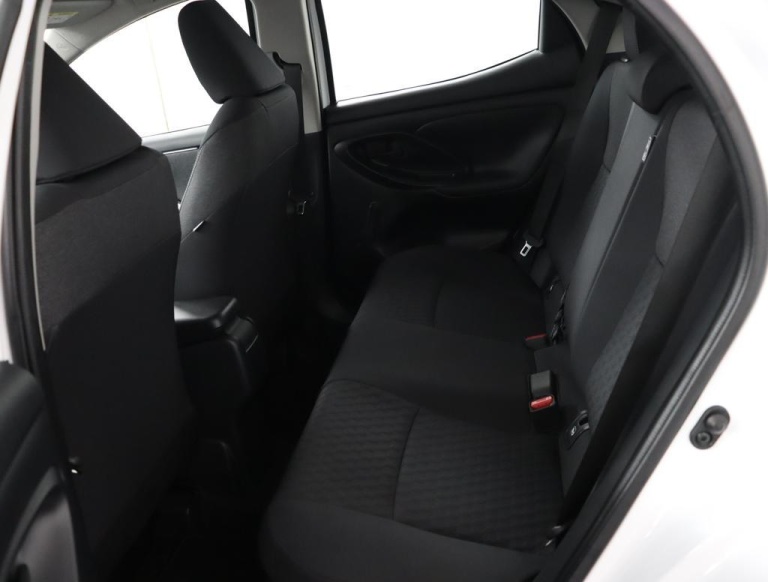 Toyota Yaris - 1.5 Hybrid Active 17