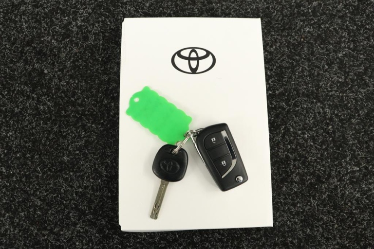 Toyota Yaris - 1.5 Hybrid Active 11