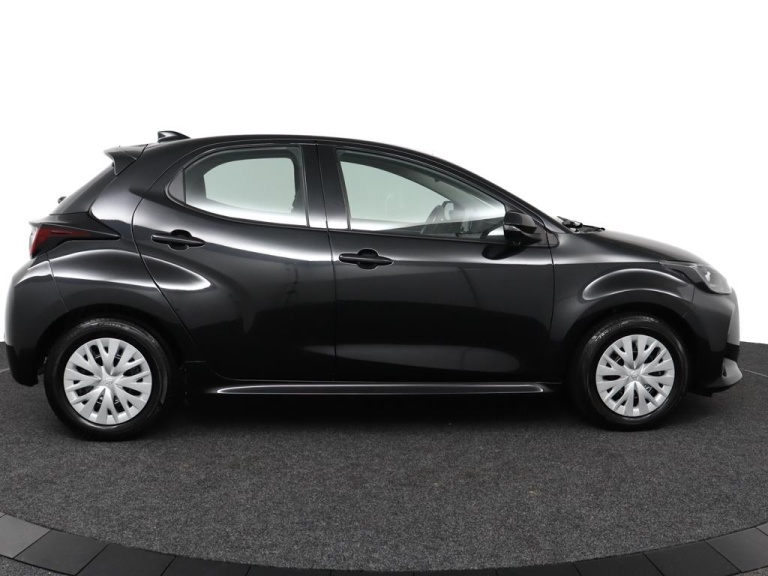Toyota Yaris - 1.5 Hybrid Active 13