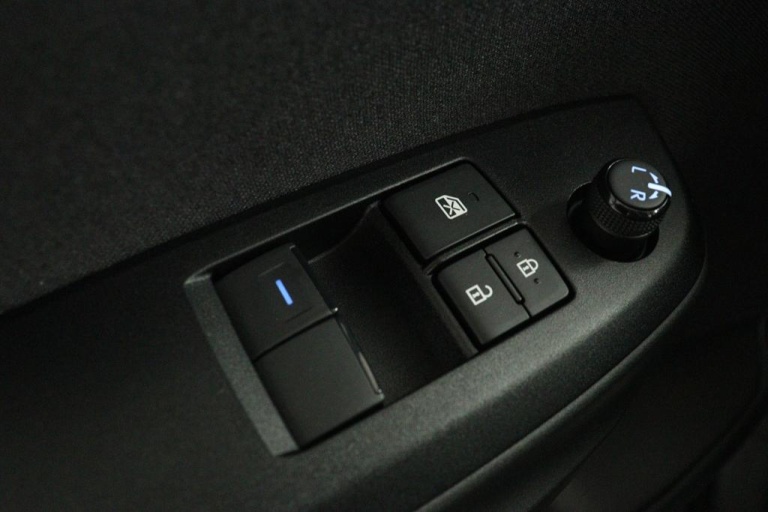 Toyota Yaris - 1.5 Hybrid Active 33