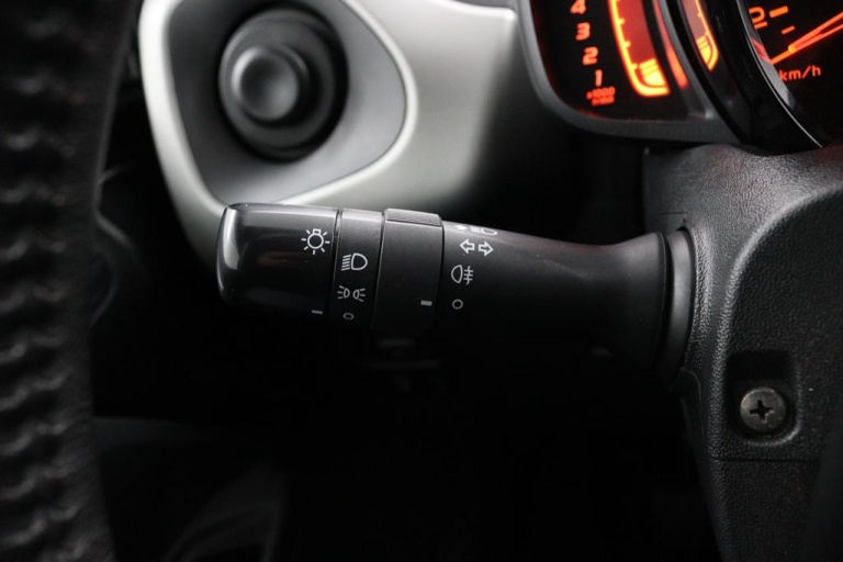 Citroen C1 - 1.0 e-VTi Shine 23