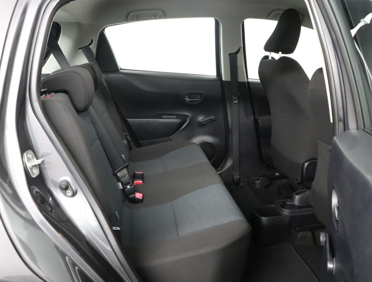Toyota Yaris - 1.3 VVT-i Aspiration 17