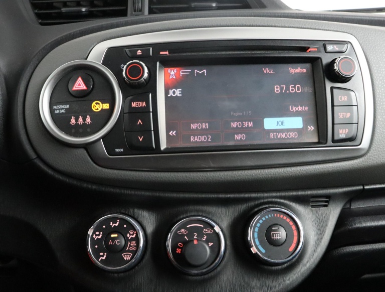 Toyota Yaris - 1.3 VVT-i Aspiration 8
