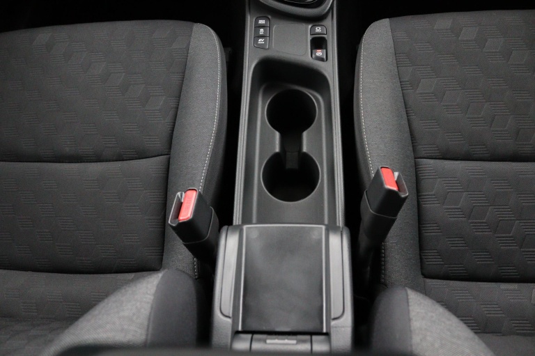 Toyota Yaris - 1.5 Hybrid 115 First Edition 18