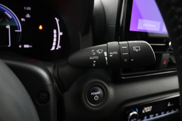 Toyota Yaris - 1.5 Hybrid 115 First Edition 24
