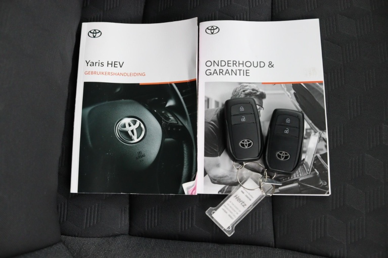 Toyota Yaris - 1.5 Hybrid 115 First Edition 25