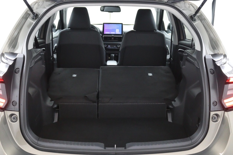 Toyota Yaris - 1.5 Hybrid 115 First Edition 30