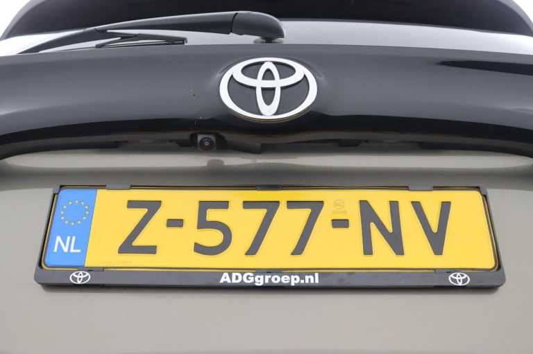 Toyota Yaris - 1.5 Hybrid 115 First Edition 37