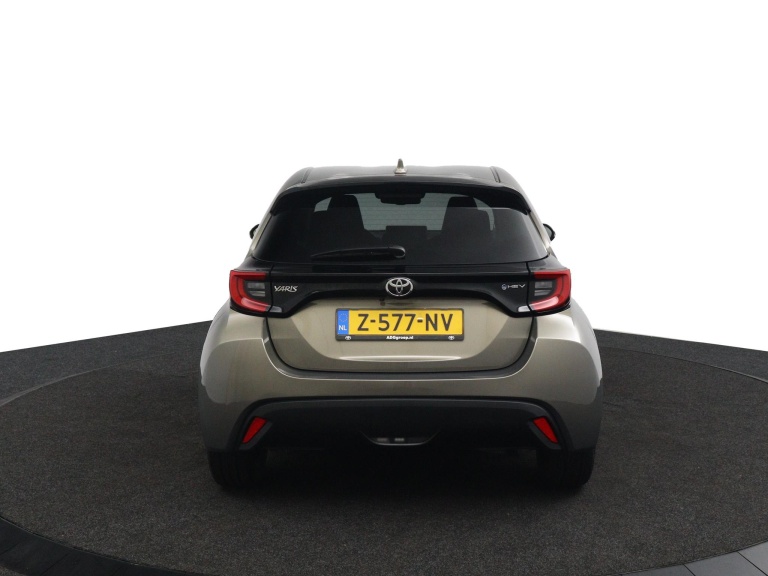 Toyota Yaris - 1.5 Hybrid 115 First Edition 8
