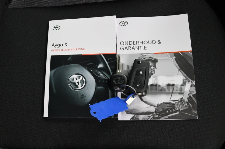 Toyota Aygo X - 1.0 VVT-i MT Play 18