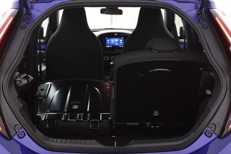 Toyota Aygo X - 1.0 VVT-i MT Play 23