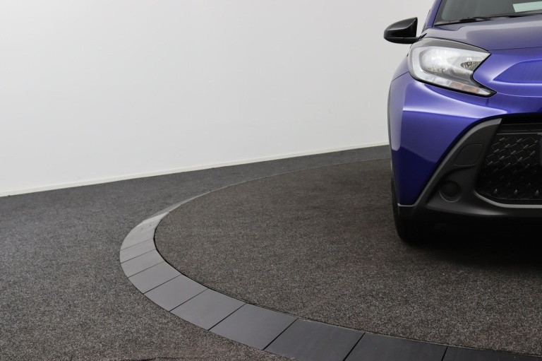 Toyota Aygo X - 1.0 VVT-i MT Play 32