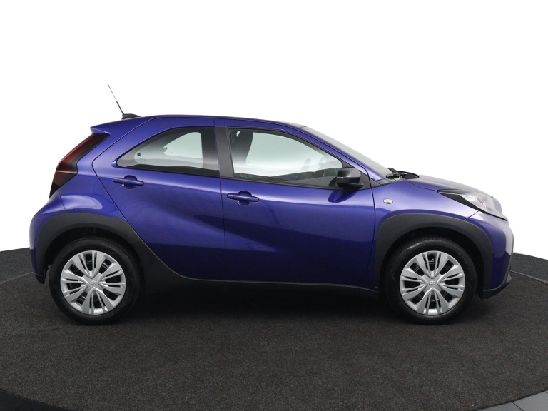 Toyota Aygo X - 1.0 VVT-i MT Play 6
