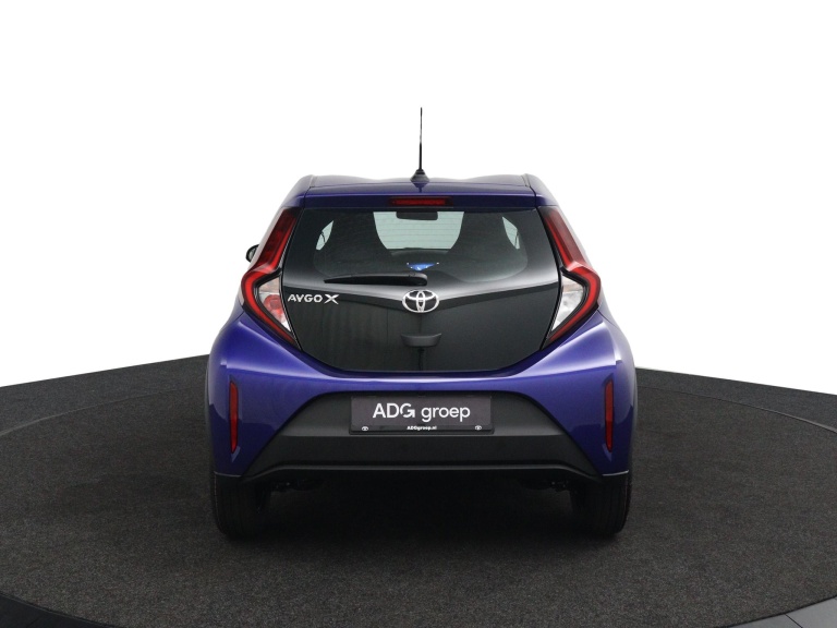 Toyota Aygo X - 1.0 VVT-i MT Play 8