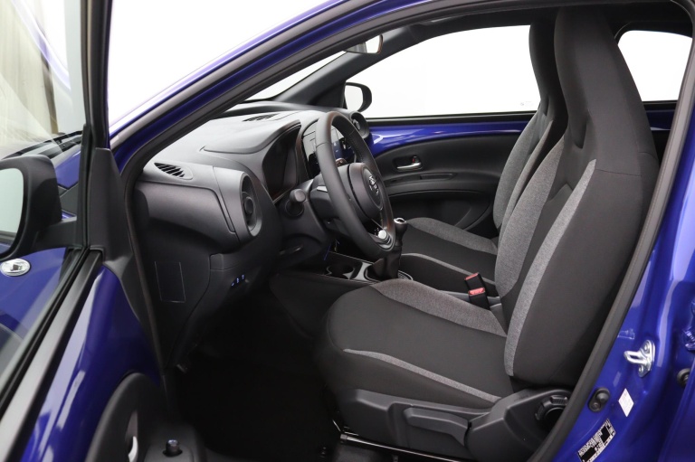 Toyota Aygo X - 1.0 VVT-i MT Play 9