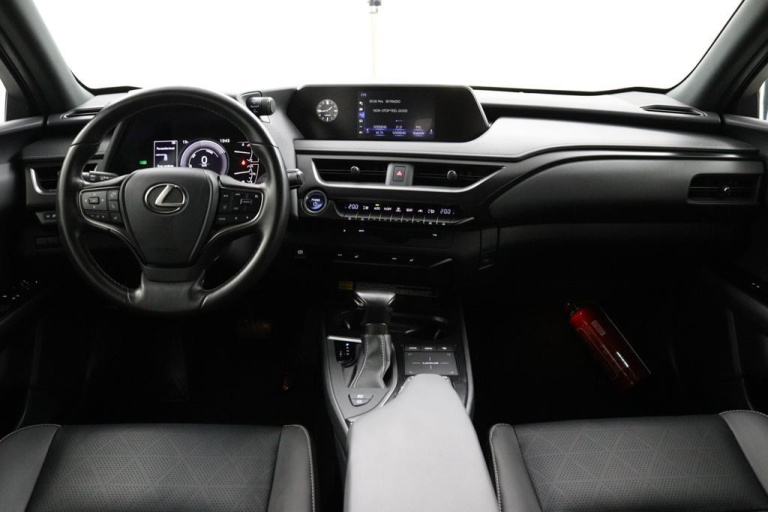 Lexus UX - 250h Luxury Line 11