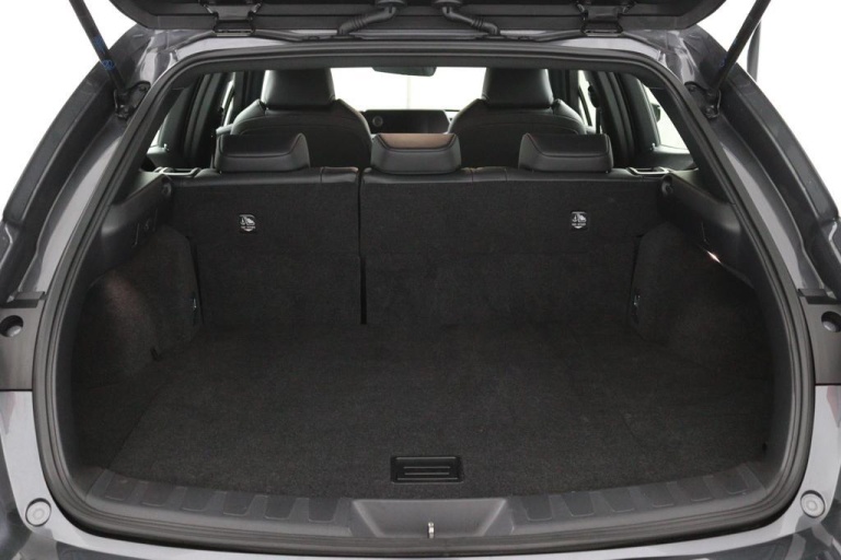 Lexus UX - 250h Luxury Line 33