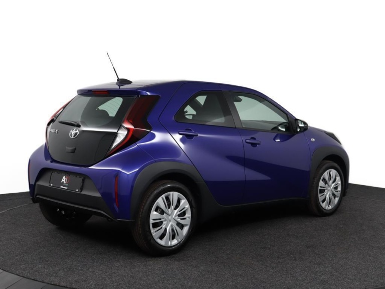 Toyota Aygo X - 1.0 VVT-i MT Play 2