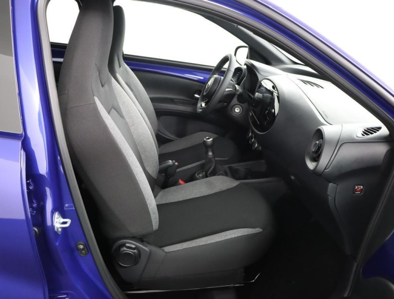 Toyota Aygo X - 1.0 VVT-i MT Play 22
