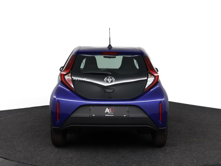 Toyota Aygo X - 1.0 VVT-i MT Play 42