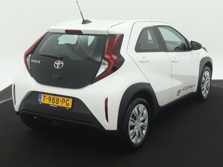 Toyota Aygo X - 1.0 VVT-i MT Play 12