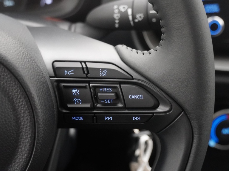 Toyota Aygo X - 1.0 VVT-i MT Play 16
