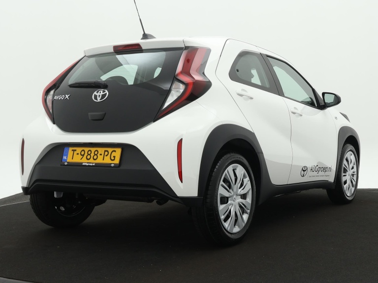 Toyota Aygo X - 1.0 VVT-i MT Play 2
