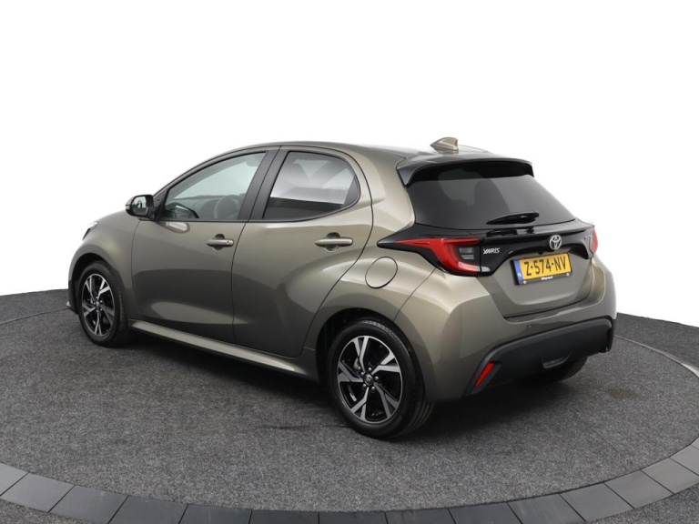 Toyota Yaris - 1.5 Hybrid 115 First Edition 12