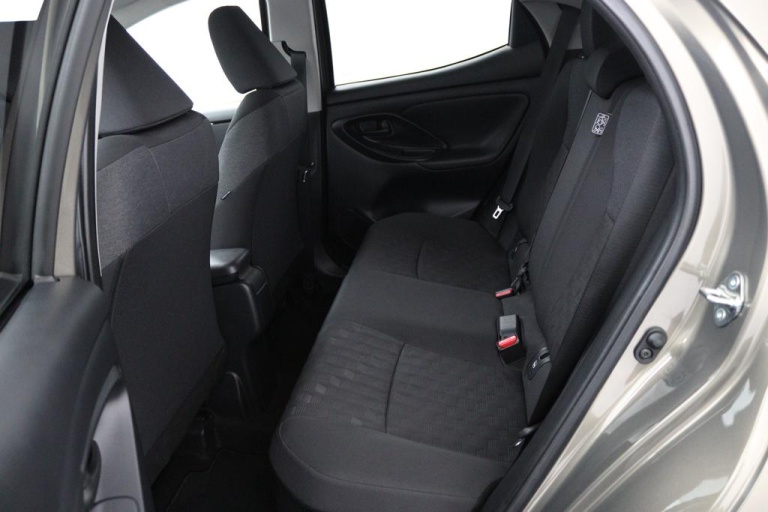 Toyota Yaris - 1.5 Hybrid 115 First Edition 18
