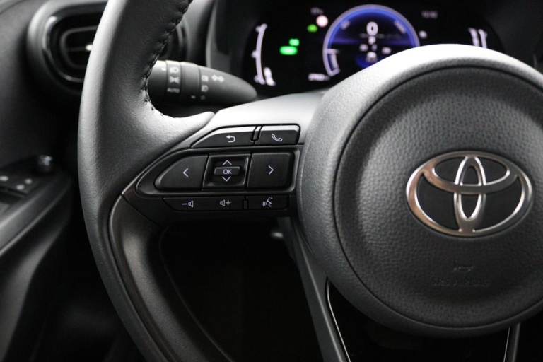 Toyota Yaris - 1.5 Hybrid 115 First Edition 19