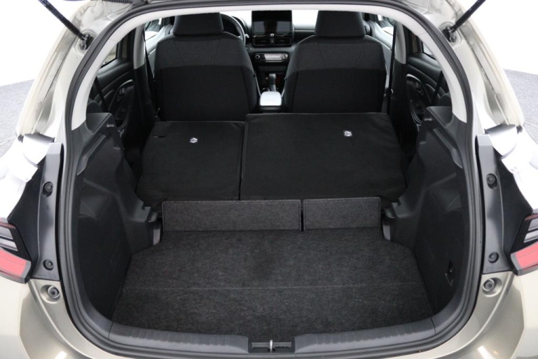 Toyota Yaris - 1.5 Hybrid 115 First Edition 25