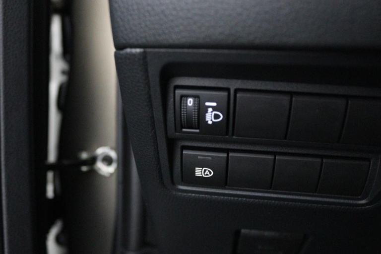 Toyota Yaris - 1.5 Hybrid 115 First Edition 29