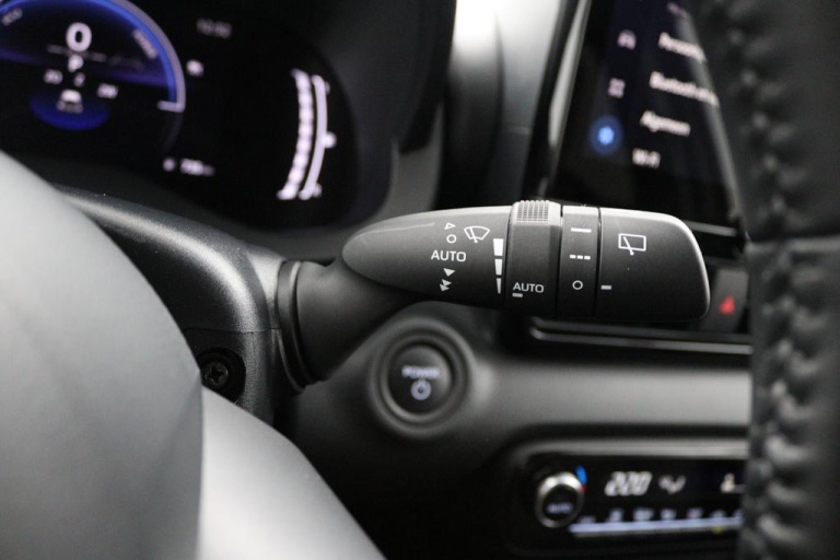 Toyota Yaris - 1.5 Hybrid 115 First Edition 31