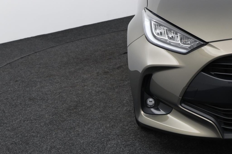 Toyota Yaris - 1.5 Hybrid 115 First Edition 36