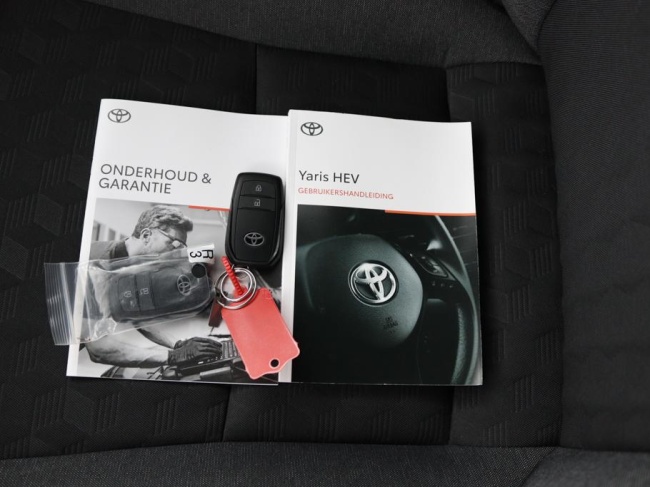 Toyota Yaris - 1.5 Hybrid 115 First Edition