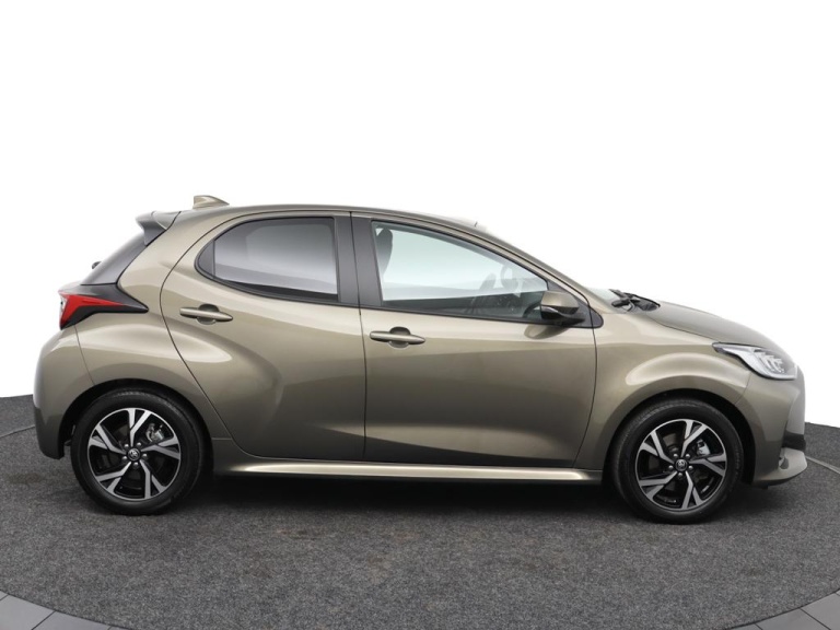 Toyota Yaris - 1.5 Hybrid 115 First Edition 13