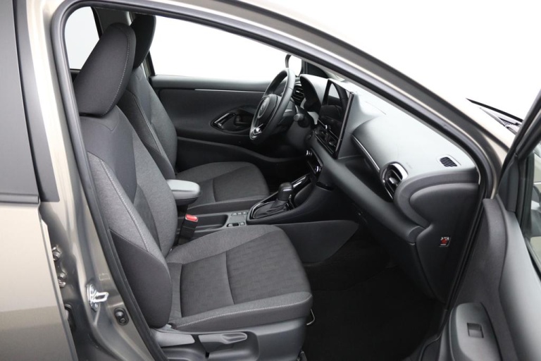 Toyota Yaris - 1.5 Hybrid 115 First Edition 22