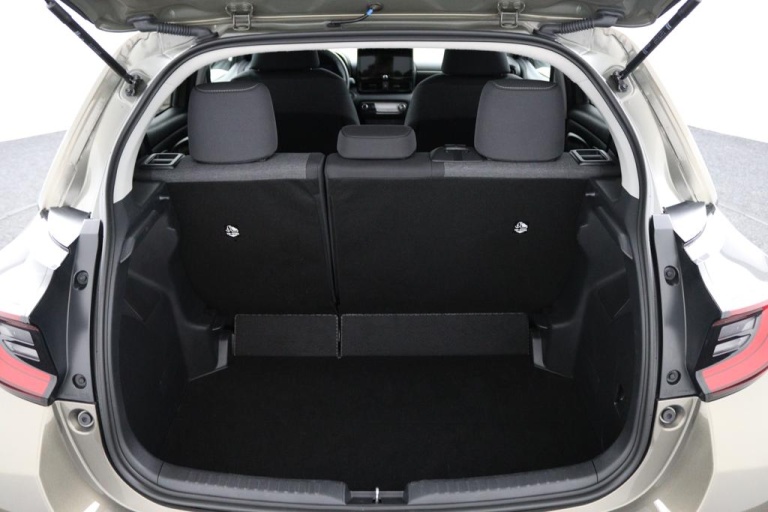 Toyota Yaris - 1.5 Hybrid 115 First Edition 24
